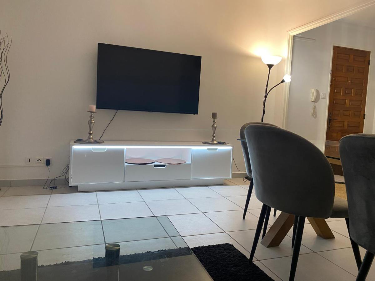 Grand Appartement Lumineux 75M2 Avignon Exterior photo